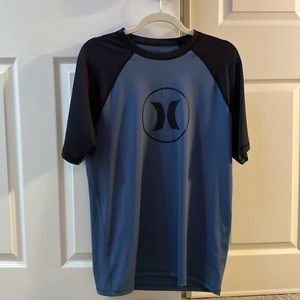 Hurley sunshirt/ short sleeve rash guard